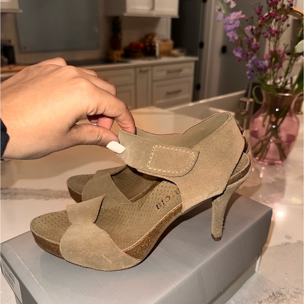 Pedro Garcia Heels
